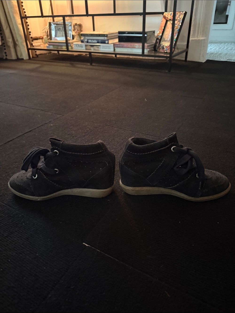 Isabel Marant - wedge High-Top Suede Lace-Up Shoes in black - Picture 2 of 3